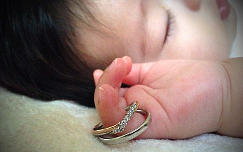 赤ちゃん　指輪